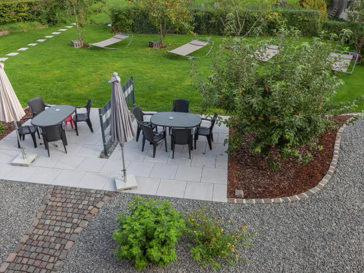 Lovely Modern Apartment With Private Terrace Ellscheid Exterior photo